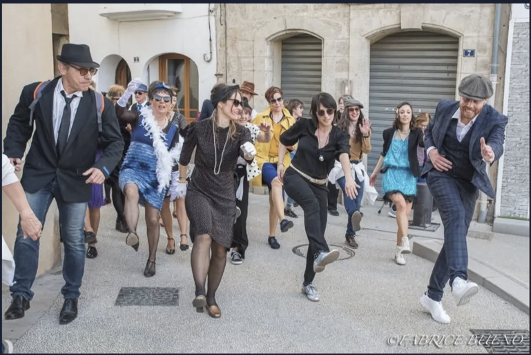 DANSES SWING ( Lindy Hop, Charleston )